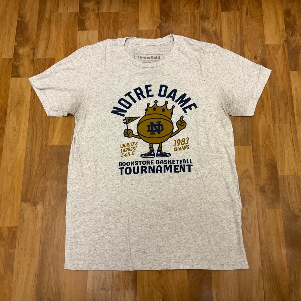Retro Notre Dame Bookstore Basketball Tee Men’s Medium Fighting Irish Homefield